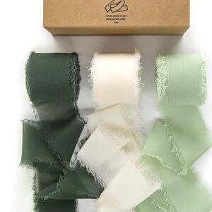 Elegant Green and Cream Ribbon Set